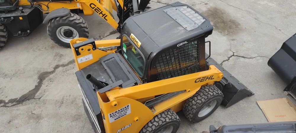 Мини-погрузчик Gehl R180