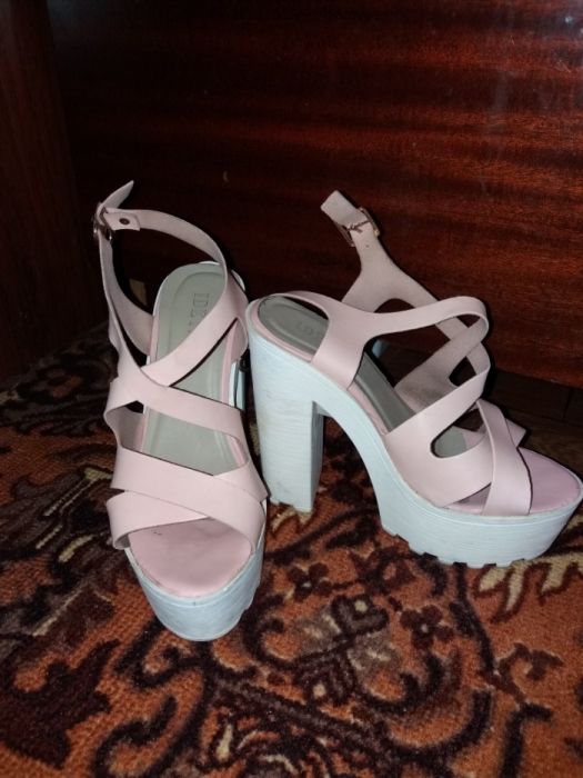 Продам туфли одевала всего 1 раз