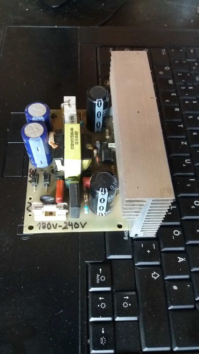 Sursa in comutatie SMPS 280W . 2x30V . 5 Amperi.