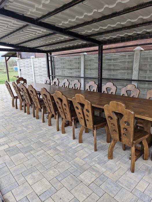 Masă din lemn masiv