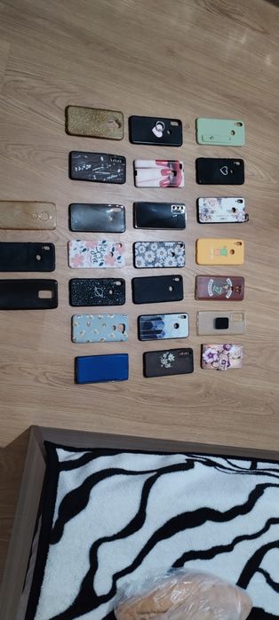 Калъфи за различни телефони+ подарък