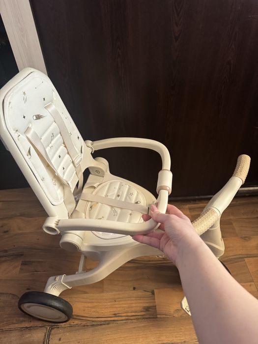 Триколка 4в1 бежов цвят