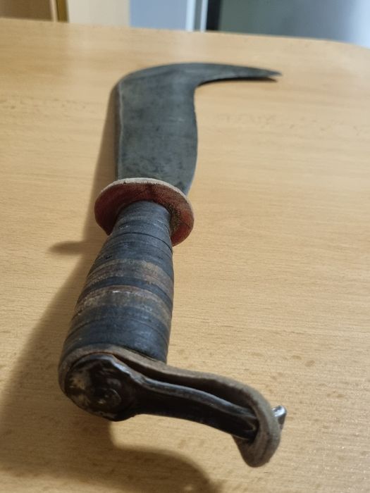 Голям масивен нож за селско стопанство и лов