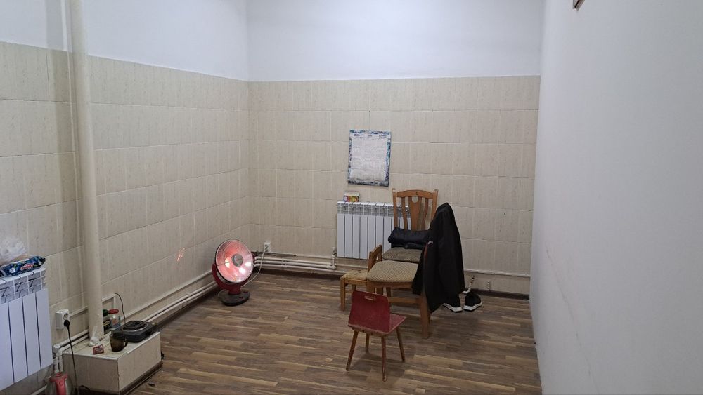 Склад на Максим Горький 267 КВ ,Буз базар