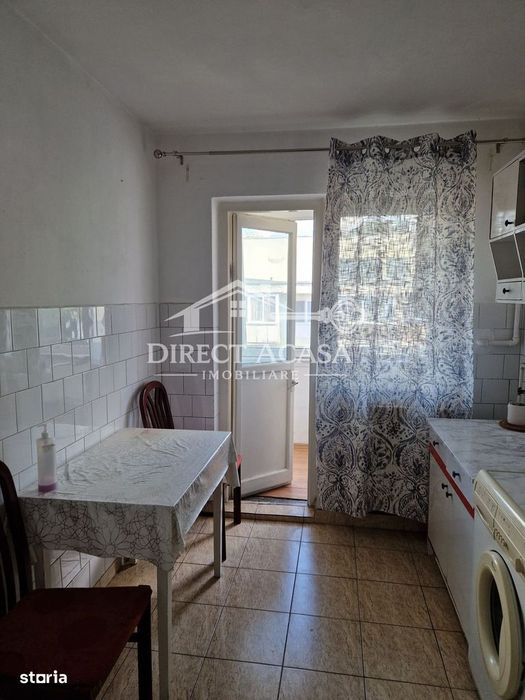 Apartament cu 3 camere-Str 22 Decembrie-Zona 7 noiembrie — fotografia 1