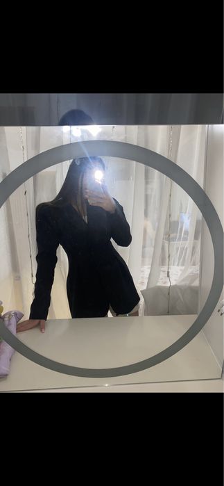 Продам пиджак приталенный