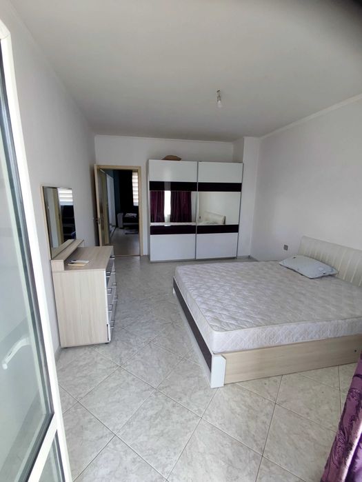 Голям луксозен тристаен апартамент