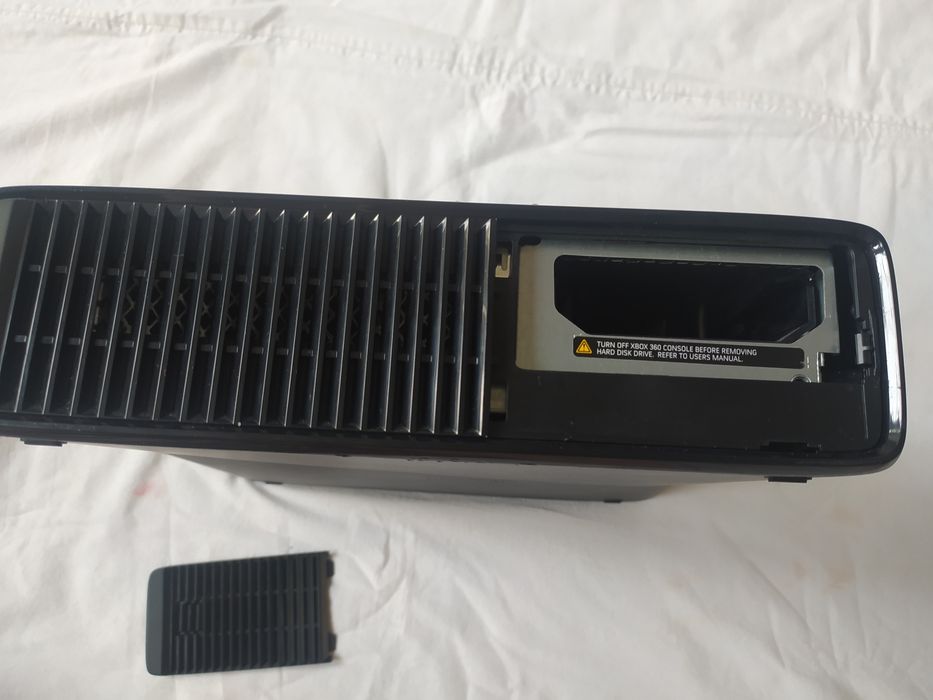 PlayStation 2 fat hardligi srochni sotiladi