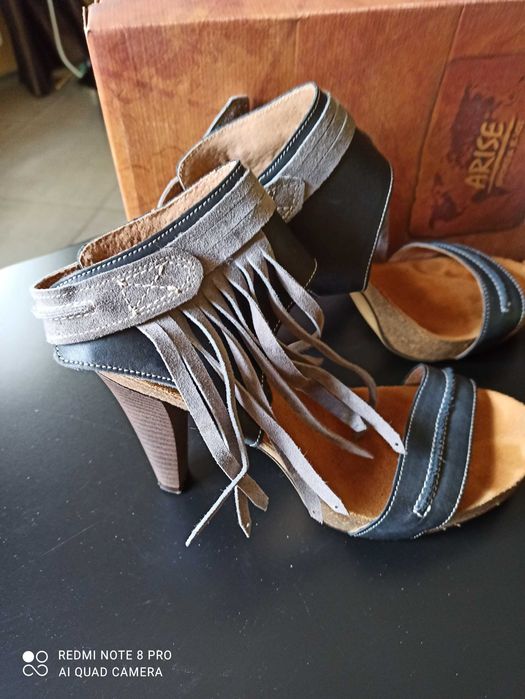 Сандали дамски - Екстравагантни