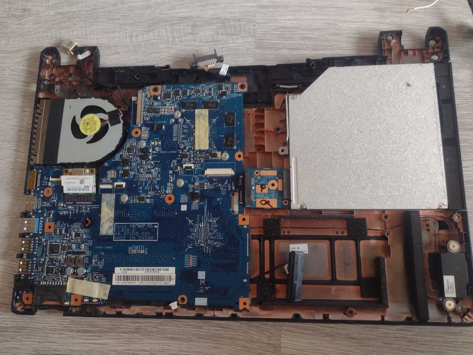 Acer Aspire V5-571 продава се само цял