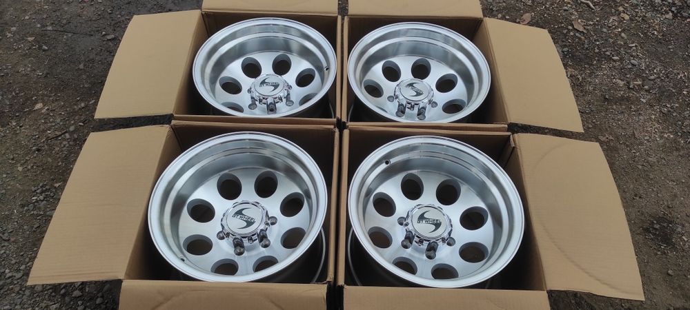 Новые красивые тапочки R16_6*139.7_10j_et-38