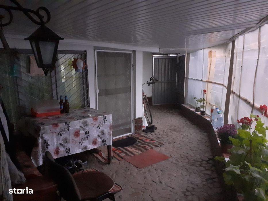 Casa cu gradina, Sat Slobozia, com. Urechesti, jud Bacau