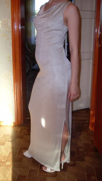 Разгружаю гардероб. Платья