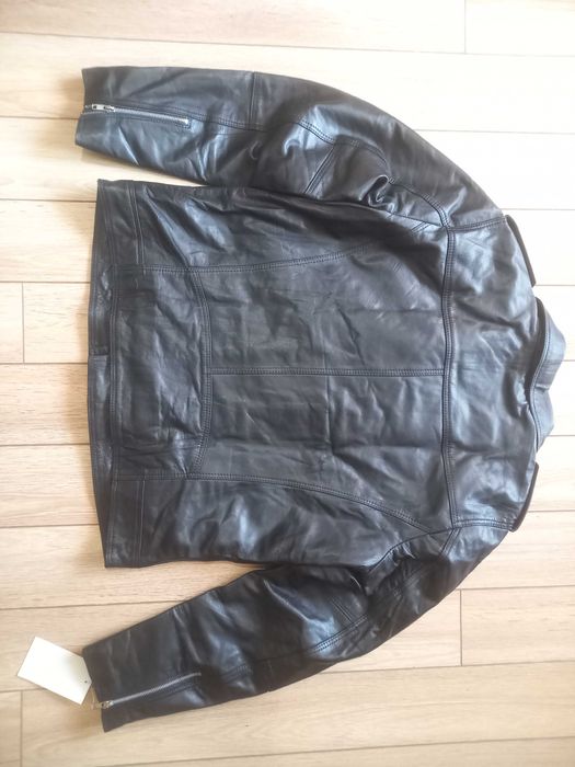 Продавам рокерско кожено яке