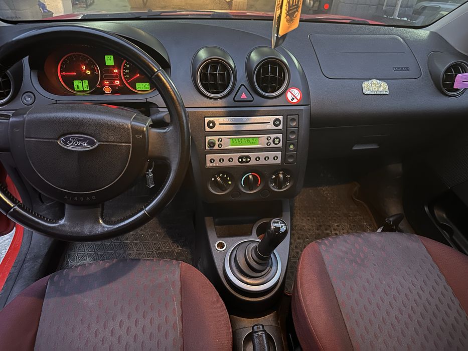 FORD Fiesta 2004 — imagine 15