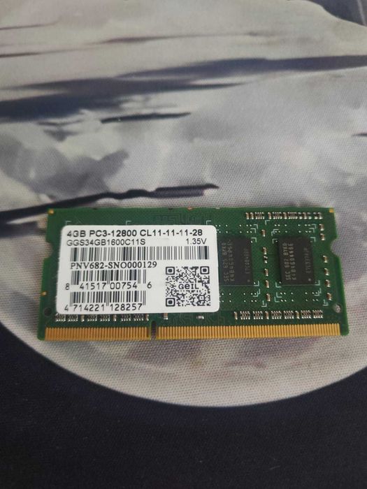 Продам оперативную память для ноутбука б/у 4gb PC3-12800