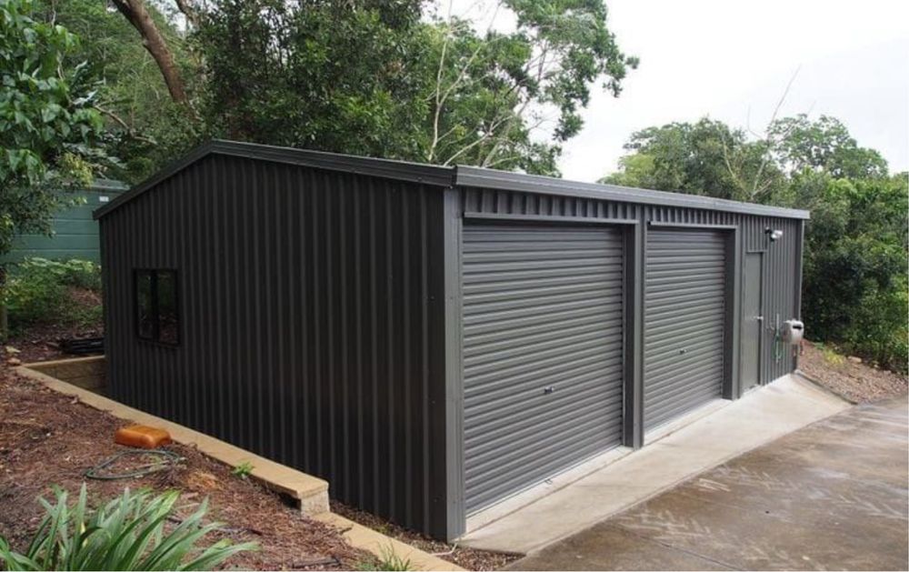 Vand garaje auto pe structura metalica