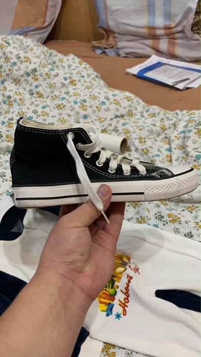 Продам 2 женских кед летние!