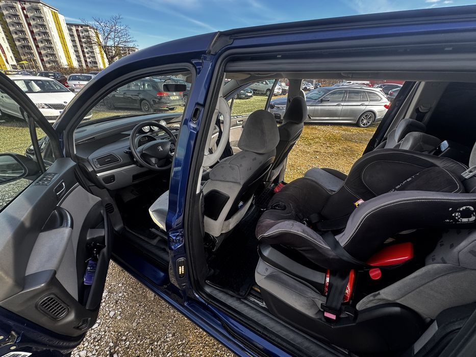 Peugeot 807 7 locuri
