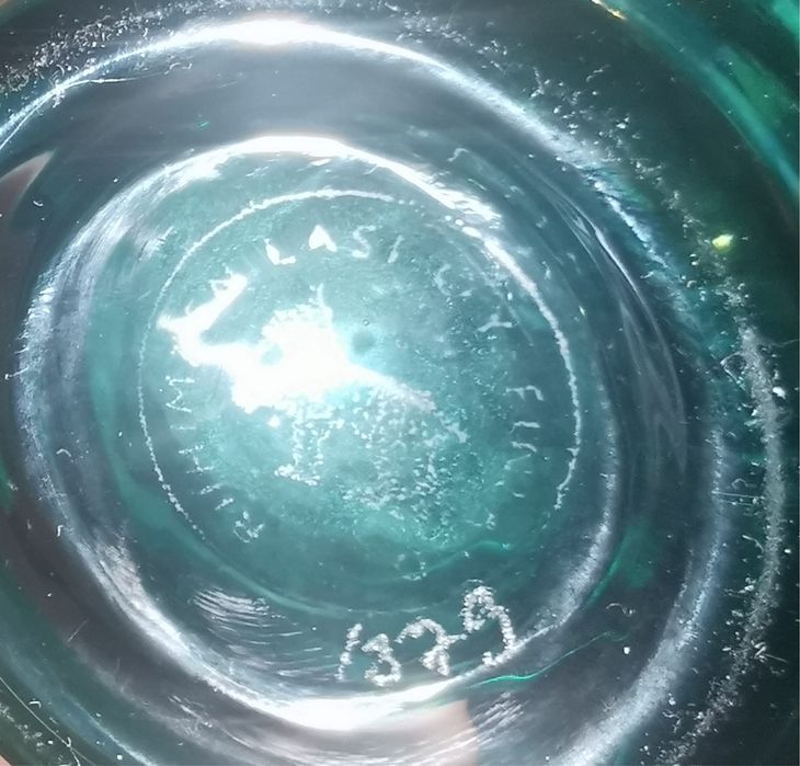 Ваза емблема на скандинавския дизайн 60 те Riihimaen Lasi Oy Финландия