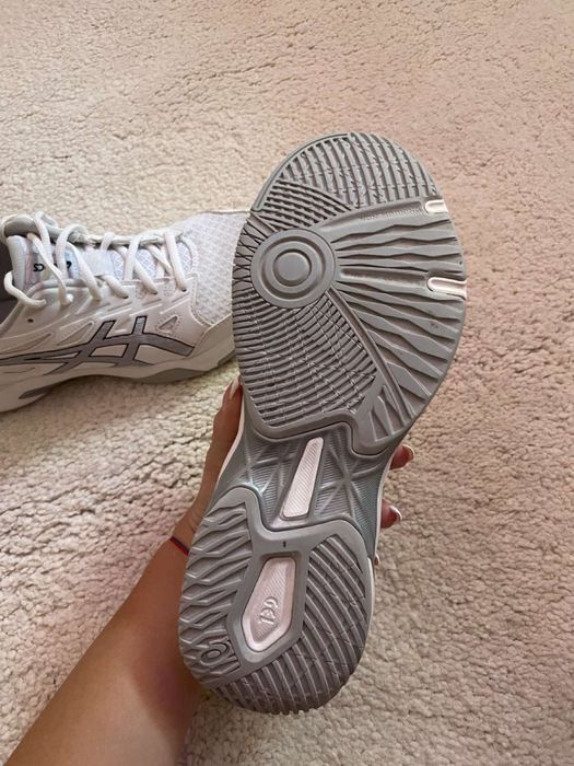 Дамски маратонки за волейбол ASICS GEL-ROCKET 11