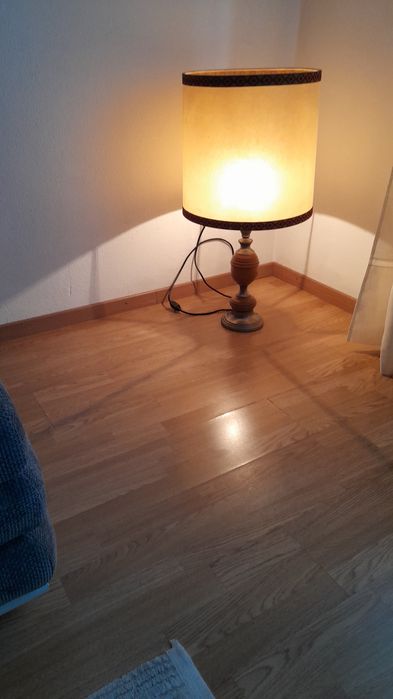 Vind Lampă cu picior.