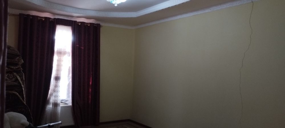 Srochna farhod savhozidan 560 mlnga 7 xonali xovli sotiladi 2 kuchadan
