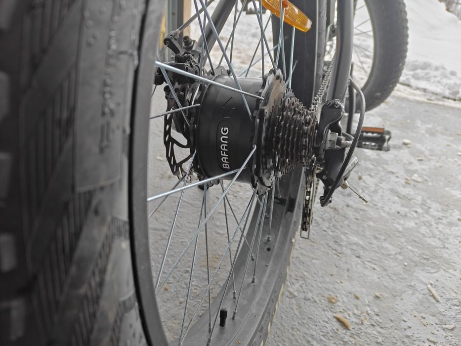 Bicicletă electeică marca E-totem, cu motor Bafang