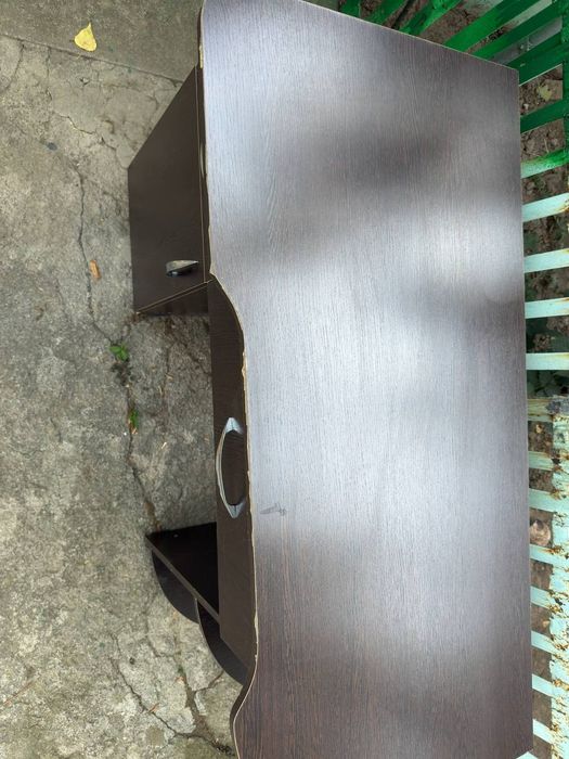 Письменный стол(yozma jadval)