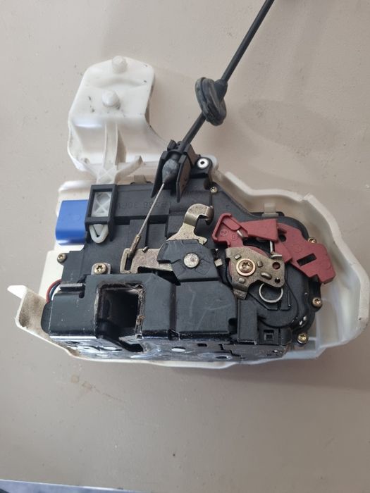 broască ușă  VW TOURAN  dreapta față