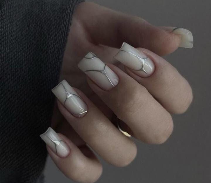 Услуги мастера маникюра