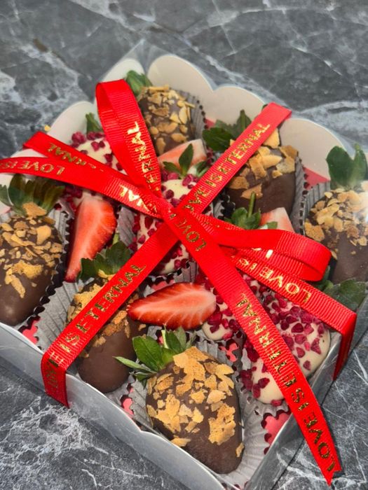 Клубника в шоколаде, Банан в шоколаде гранат