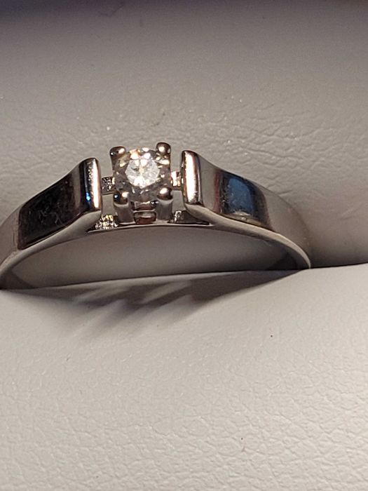 Inel cu diamant de 0,12 CT