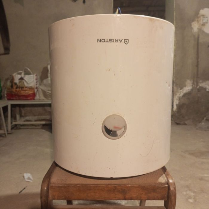 Аристон сотилади