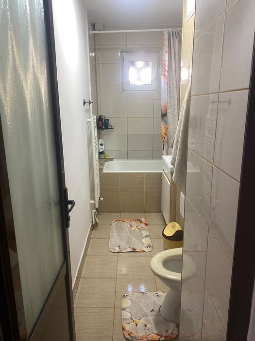 Închiriez apartament două camere