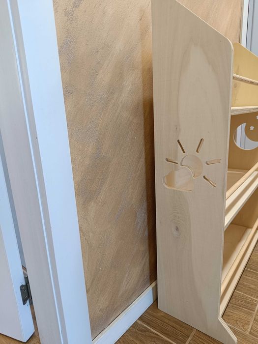 Детска дървена библиотека