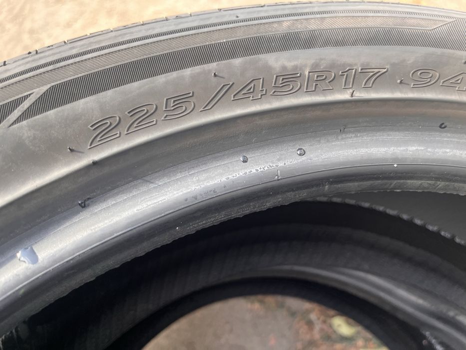 225/45/17 пара шин