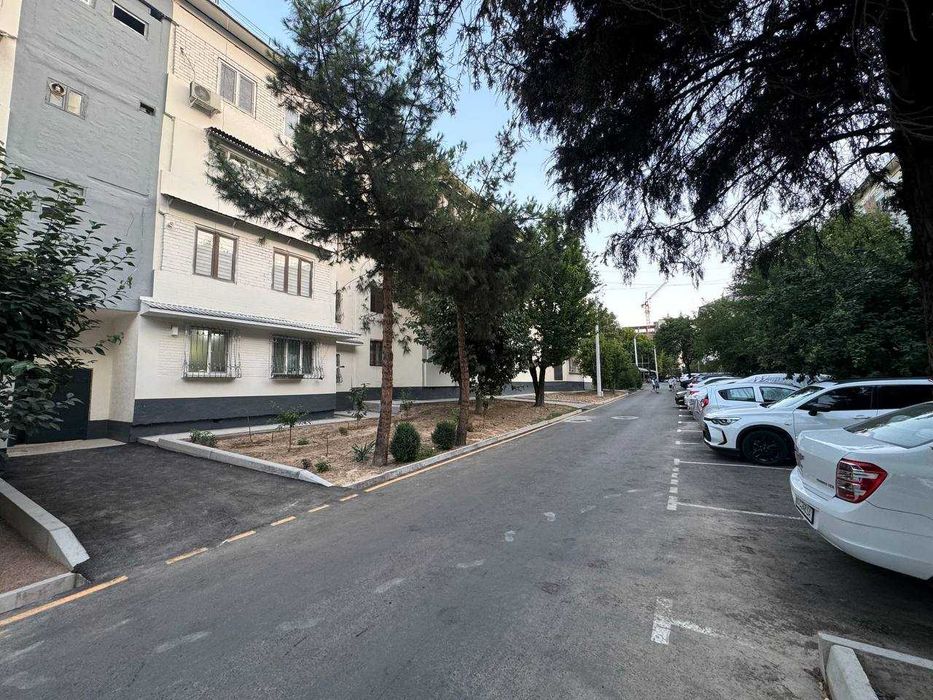Паркентский, 4-комнатная квартира 90 м² под ремонт`
