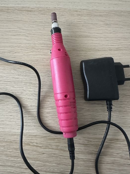 Pila electrica pt unghii