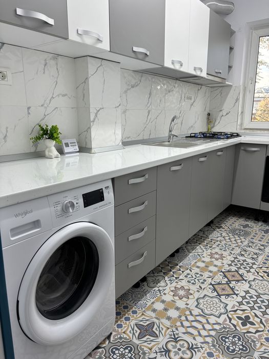 Apartament cu 3 camere de inchiriat
