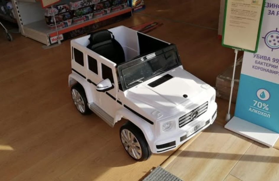 Акумулаторен джип MERCEDES BENZ G63 AMG БЯЛ