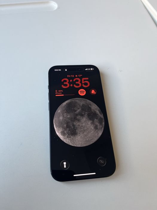 Vand Iphone 15.