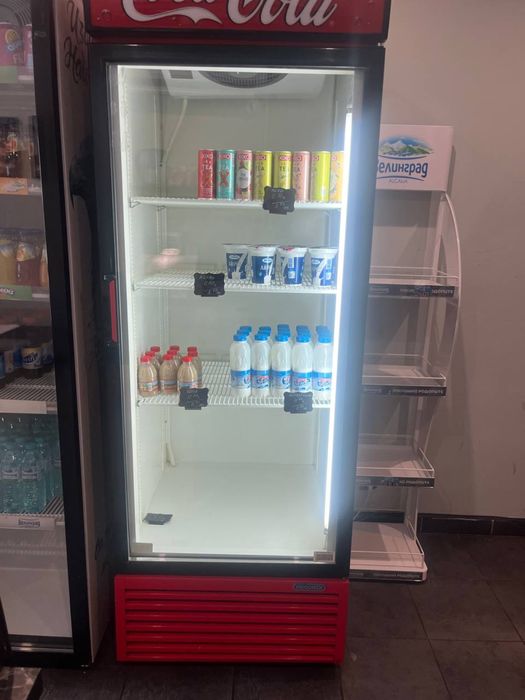 Хладилна витрина с чисто нов компресор 300€
