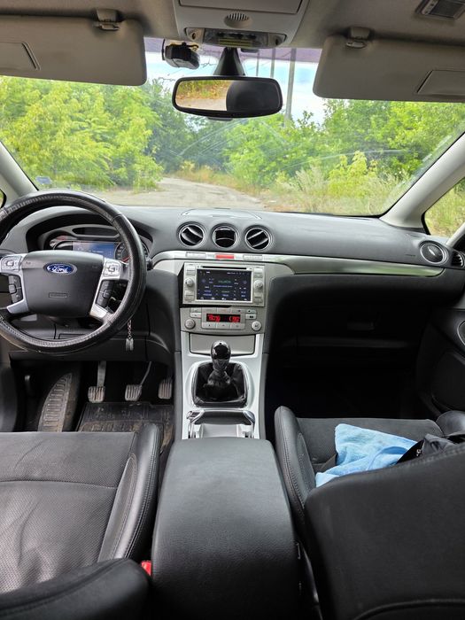 Прадавам Ford  S -Max 2,5 ST
