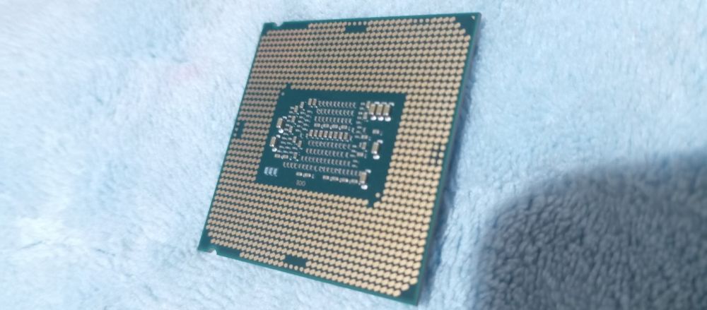Процессор i3 8100