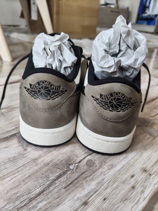 ! ULTIMA PERECHE ! - Jordan 1 OG mocha 42, 2 perechi de sireturi, nou nouti