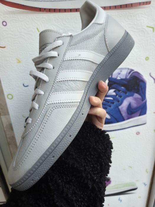 Маратонки норт фейс,Адидас ханбал,ну бсланс