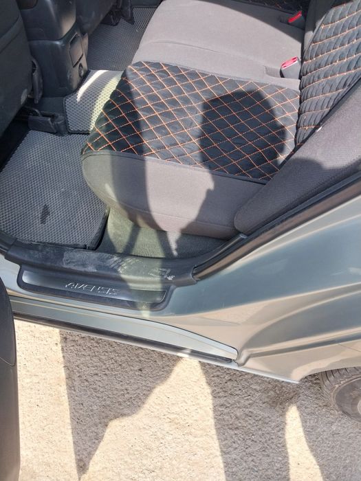 Тоеота авен,2005