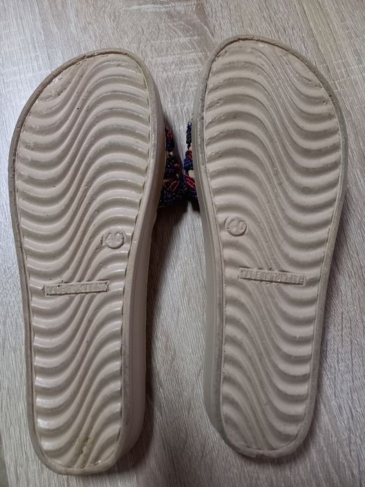 Saboți dama,nr.40.Noi.Pret.20 lei