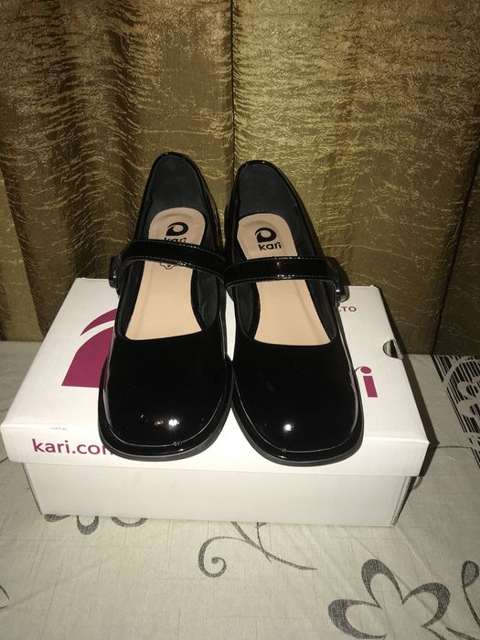 Черные туфли Kari
